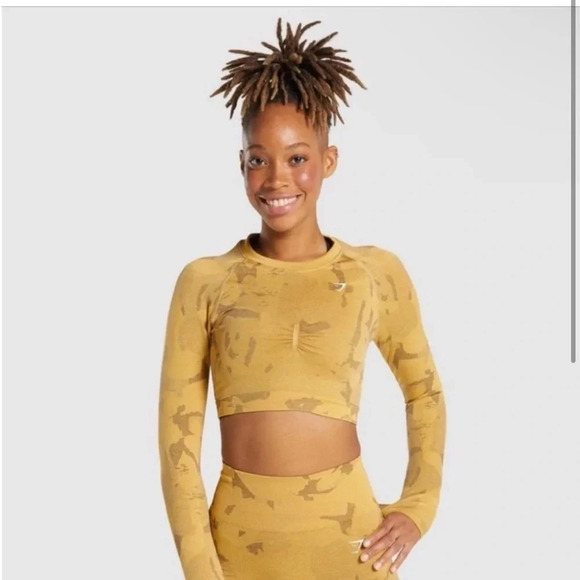 New GYMSHARK ADAPT CAMO YELLOW crop top (matching leggings in closet) - Picture 1 of 4